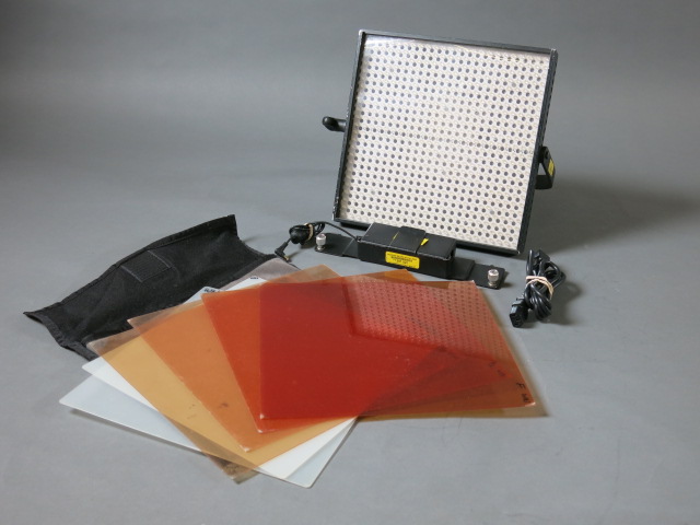Litepanels 1x1 5500 flood Front - stock
